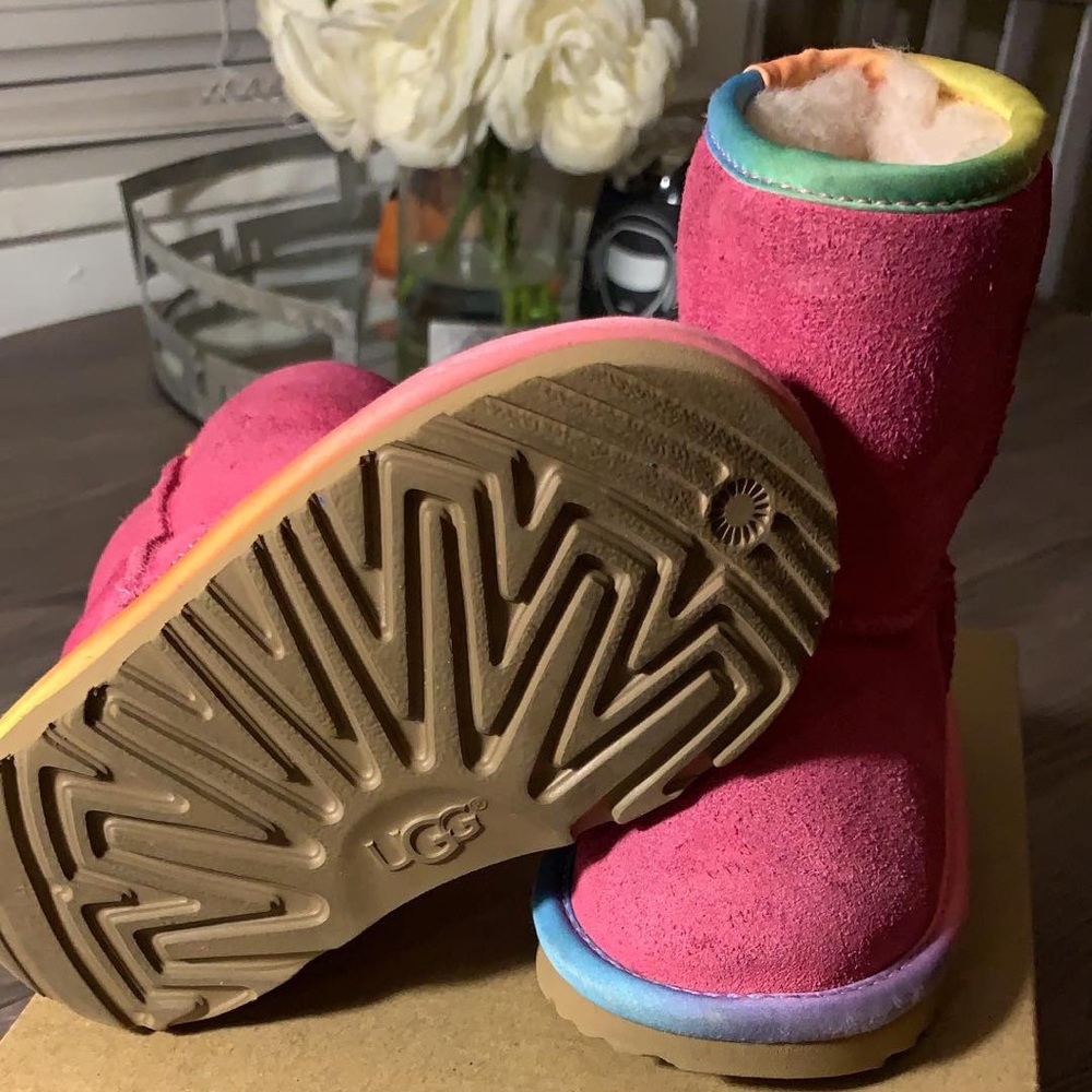 MULTI COLORED UGG BOOTS